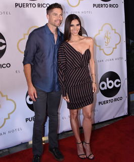 Roselyn Sanchez feet photo thumbnail