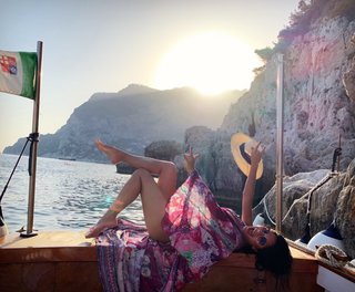 Nicole Scherzinger feet photo thumbnail