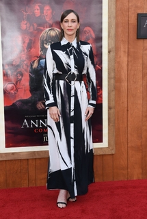 Vera Farmiga feet photo thumbnail