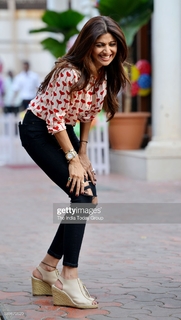 Shilpa Shetty Kundra feet photo thumbnail