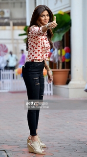 Shilpa Shetty Kundra feet photo thumbnail