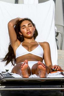 Chantel Jeffries feet photo thumbnail