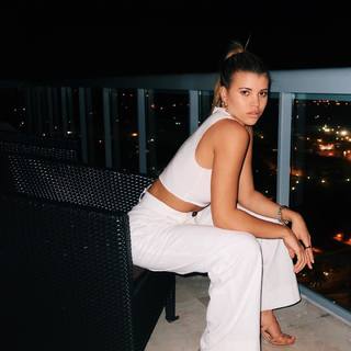 Sofia Richie feet photo thumbnail