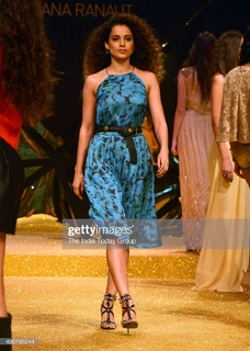 Kangana Ranaut feet photo thumbnail