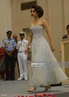 Kangana Ranaut feet photo thumbnail