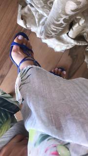 Alaine Crissiê feet photo thumbnail