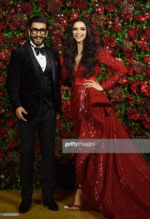 Deepika Padukone feet photo thumbnail