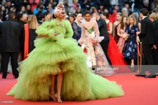 Deepika Padukone feet photo thumbnail
