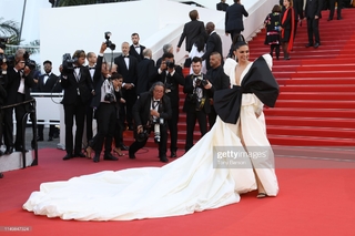 Deepika Padukone feet photo thumbnail