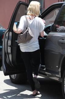 January Jones feet photo thumbnail