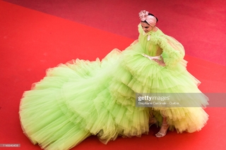 Deepika Padukone feet photo thumbnail