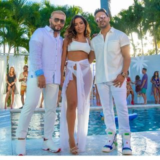 Anitta feet photo thumbnail