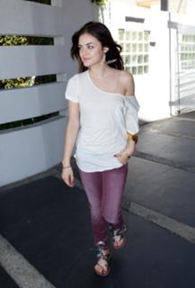 Lucy Hale feet photo thumbnail