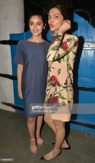 Alia Bhatt feet photo thumbnail