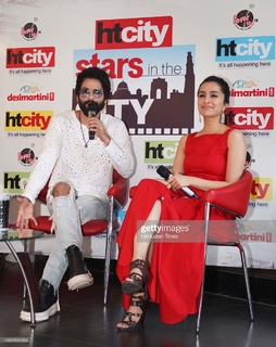 Shraddha Kapoor feet photo thumbnail