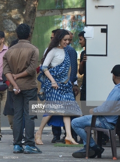 Shraddha Kapoor feet photo thumbnail
