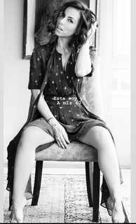 Claudia Lizaldi feet photo thumbnail