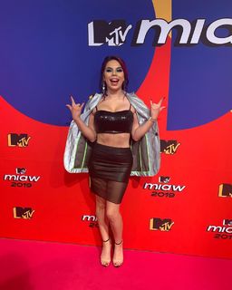 Lizbeth Rodríguez feet photo 3