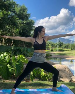 Juliana Paiva feet photo thumbnail