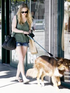 Amanda Seyfried feet photo thumbnail