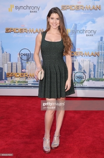 Amanda Cerny feet photo thumbnail