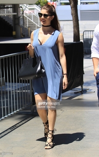 Amanda Cerny feet photo thumbnail