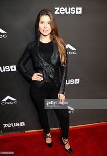 Amanda Cerny feet photo thumbnail