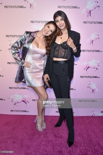 Amanda Cerny feet photo thumbnail