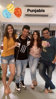Kriti Sanon feet photo thumbnail