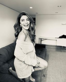 Juliana Paes feet photo thumbnail
