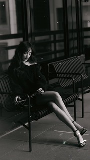 Mi Yang feet photo thumbnail