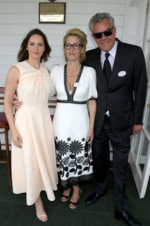 Gillian Anderson feet photo thumbnail