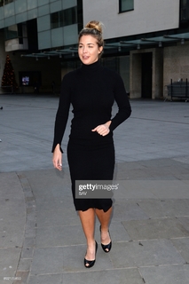 Gemma Atkinson feet photo thumbnail