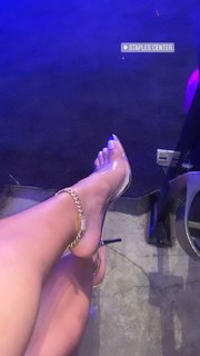 Jilly Anais feet photo thumbnail