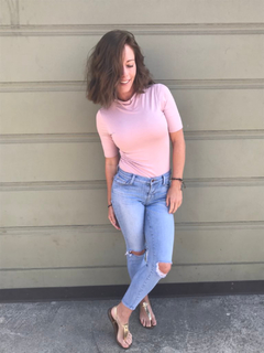 Kendra Wilkinson feet photo thumbnail