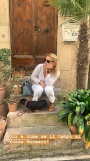 Federica Fontana feet photo thumbnail