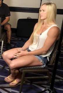 Holly Holm feet photo thumbnail