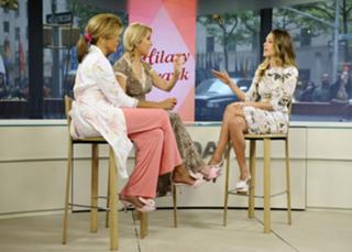 Hilary Swank feet photo thumbnail