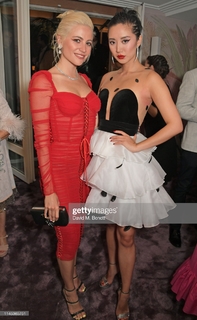 Pixie Lott feet photo thumbnail