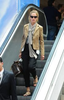 Uma Thurman feet photo thumbnail