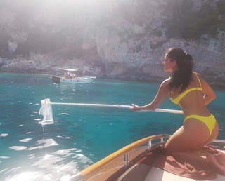 Nicole Scherzinger feet photo thumbnail
