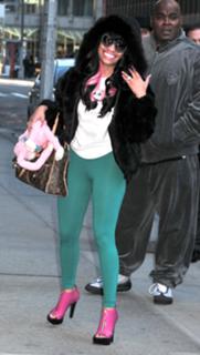 Nicki Minaj feet photo thumbnail