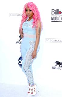 Nicki Minaj feet photo thumbnail