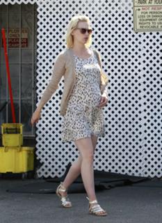 January Jones feet photo thumbnail
