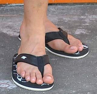 Ileana D'Cruz feet photo thumbnail
