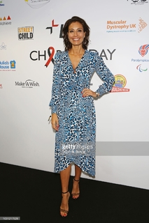 Melanie Sykes feet photo thumbnail