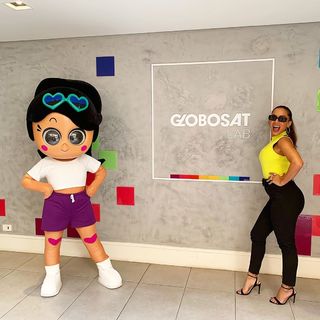 Anitta feet photo thumbnail