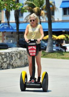 Ellie Goulding feet photo thumbnail