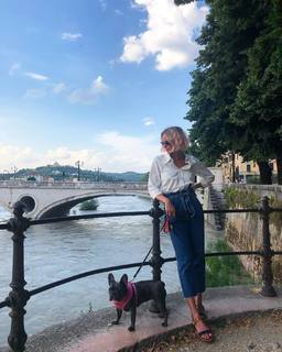 Federica Pellegrini feet photo thumbnail