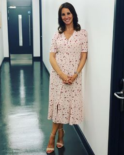 Andrea McLean feet photo thumbnail